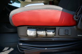Volvo 2014 FH460 4X2 EURO 6 - ADR-thumb-40