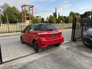 Toyota Yaris 2018 1.5 HYBRID TEAM-thumb-4