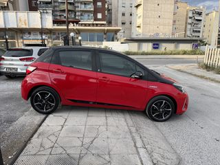 Toyota Yaris 2018 1.5 HYBRID TEAM-thumb-6