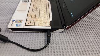 Notebook Fujitsu-Siemens Amilo Mini Ui3520 + θήκη μεταφοράς-thumb-8