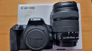 Πωλείται η Canon EOS250D και ο φακός Canon ef-s 18-135mm f/3.5-5.6