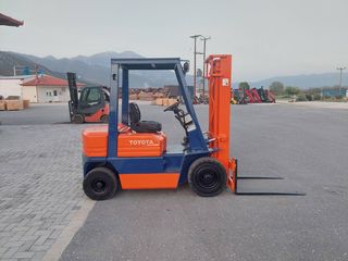 Toyota 1990-thumb-5
