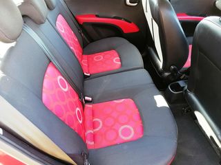 Hyundai i 10 2010 DIESEL-thumb-9