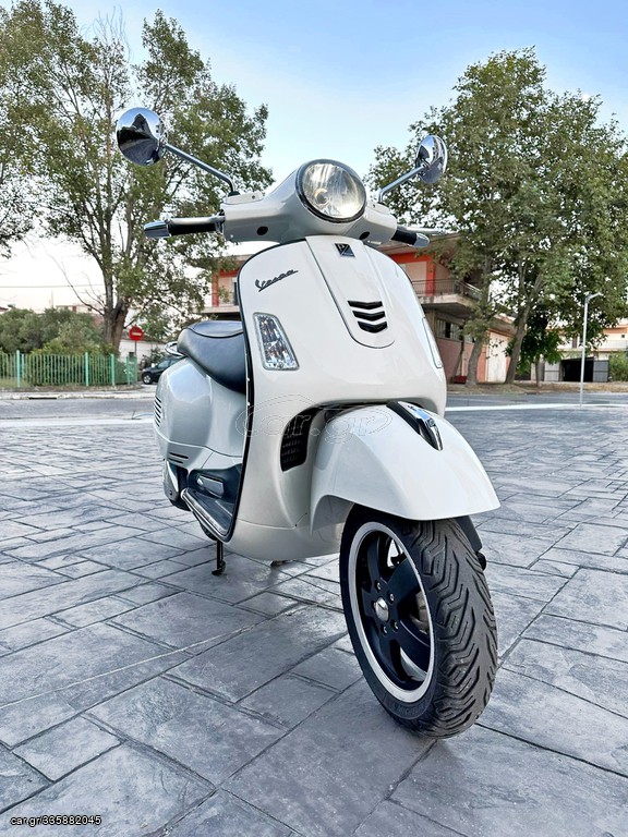 Car Gr Piaggio Vespa Gts