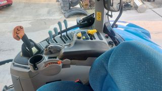 Τρακτέρ New Holland 2012 T 6090 TLS-thumb-9