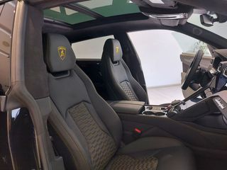 Lamborghini Urus 2021-thumb-44