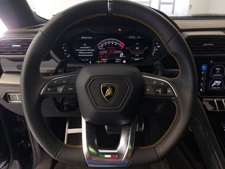 Lamborghini Urus 2021-thumb-17