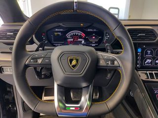 Lamborghini Urus 2021-thumb-18