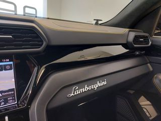 Lamborghini Urus 2021-thumb-29