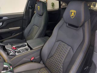 Lamborghini Urus 2021-thumb-31