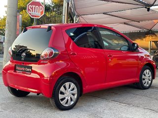 Toyota Aygo 2012-thumb-10