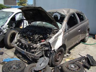 ΚΟΜΠΛΕ ΜΗΧΑΝΗ TOYOTA YARIS D4 TOY 2005 . ΟΠΩΣ ΤΟ ΒΛΕΠΕΤΕ ΣΤΙΣ ΦΩΤΟ . ΕΧΕΙ ΠΕΡΙΠΟΥ 200.000 ΚΑΙ ΕΙΧΕ ΚΑΙΝΟΥΡΙΑ ΠΟΜΠΑ - ΜΠΕΚ 