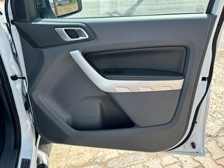 Ford Ranger 2015  Double Cabin 2.2 TDCi Limited Automatic-thumb-75