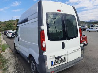 Opel Vivaro 2007-thumb-2
