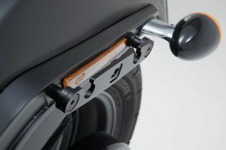 Κωδ.274141 SW-MOTECH βάση πλαϊνής βαλίτσας αριστερή SLH Flat Vertical HTA.18.682.10400 για Harley Davidson FXFB τηλ.215-215-8211
