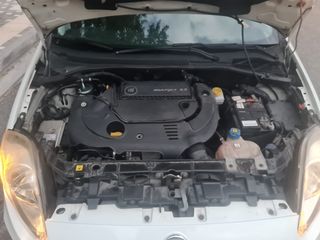 Fiat Punto 2012-thumb-6
