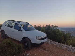 Dacia Duster 2012-thumb-8