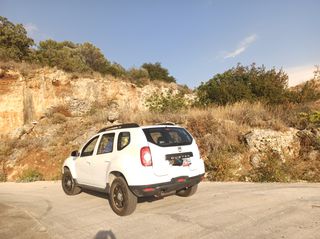 Dacia Duster 2012-thumb-6