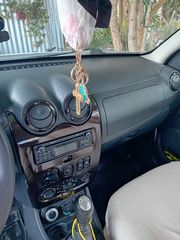 Dacia Duster 2012-thumb-19