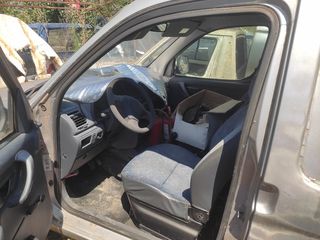 Peugeot Partner 2001  Van 190C D 70-thumb-4