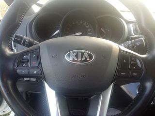Kia Rio 2015 1.1 CRDi Active EURO 6-thumb-8