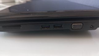 Asus Eee pc 1000h -thumb-2