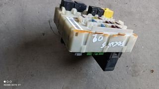 Ford focus 98-04 ασφαλειοθήκη