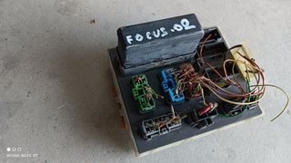 Ford focus 98-04 ασφαλειοθήκη-thumb-1