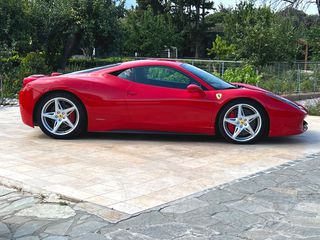 Ferrari 458 Italia 2010-thumb-10