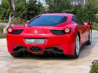 Ferrari 458 Italia 2010-thumb-34