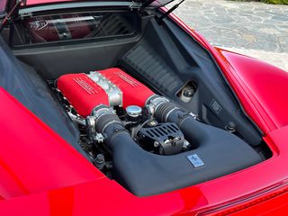 Ferrari 458 Italia 2010-thumb-15