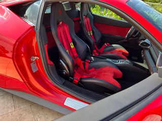 Ferrari 458 Italia 2010-thumb-26