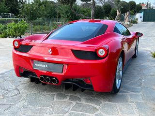Ferrari 458 Italia 2010-thumb-29