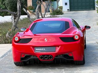 Ferrari 458 Italia 2010-thumb-6
