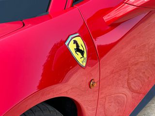 Ferrari 458 Italia 2010-thumb-14