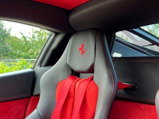 Ferrari 458 Italia 2010-thumb-17