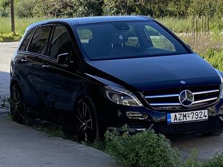 Mercedes-Benz B 200 '13