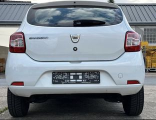 Dacia Sandero 2016-thumb-1