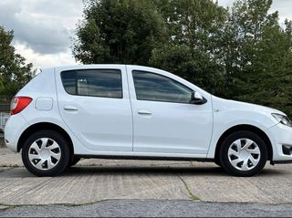 Dacia Sandero 2016-thumb-2