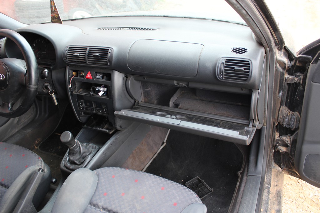 Μοκέτα Audi A3 '99 Προσφορά