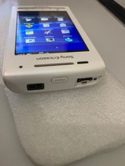 sony ericsson x8 e15 i-thumb-10
