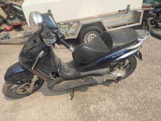 PIAGGIO BEVERLY 125cc ΓΙΑ ΑΝΤΑΛΛΑΚΤΙΚΑ!!