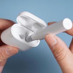 AirPods cleaning kit - white-thumb-3