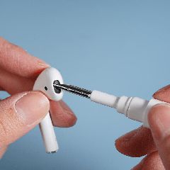AirPods cleaning kit - white-thumb-4