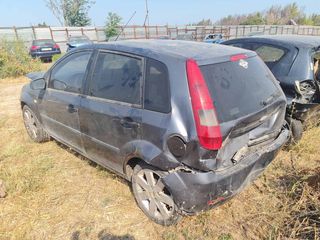 Ford Fiesta 2005 DIESEL-thumb-4