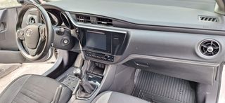 Toyota Auris 2016-thumb-18