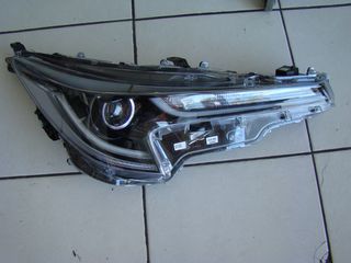 ΕΜΠΡΟΣΘΙΟ ΔΕΞΙΟ ΦΑΝΑΡΙ TOYOTA COROLLA  81130-02S70    (MZEH12L-DHXGBW)  EINAI TO ΓΝΗΣΙΟ ΑΥΤΟΜΑΤΟ ΜΕ FULL LED 