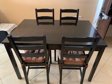 Σετ τραπέζι με καρέκλες 
