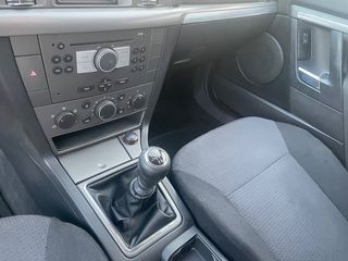Opel Vectra 2006 Sedan-thumb-12