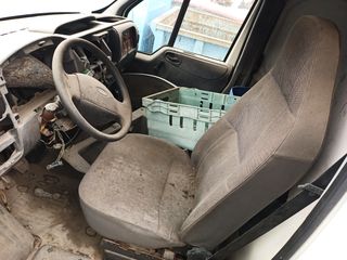 Ford Transit-thumb-4